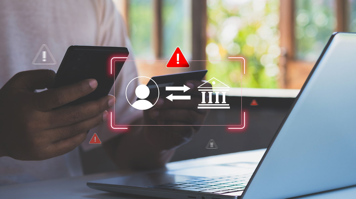 Conseiller bancaire consultant une notification contractuelle électronique certifiée sur tablette dans une agence bancaire moderne française